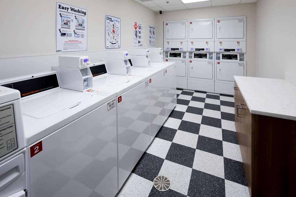 Uptown Suites Extended Stay Tampa Fl - Riverview Ривървю Съоръжения снимка